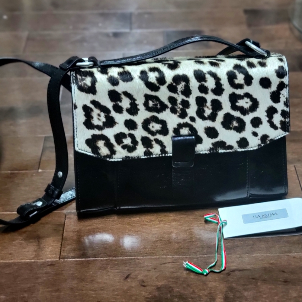 Lia Numa leather bag